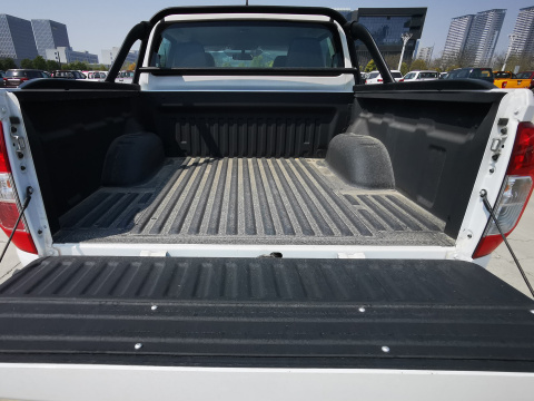 लक्जरी डोंगफेंग रिच 6 ईवी 4x2 डबल कैब पिकअप ट्रक कारें एलएचडी 3