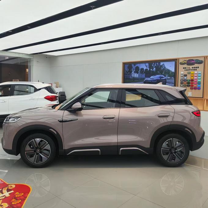 इलेक्ट्रिक ईवी कार 2025 BYD युआन ऊपर इलेक्ट्रिक कार 401 किमी रेंज के साथ पूरी तरह से इलेक्ट्रिक 1